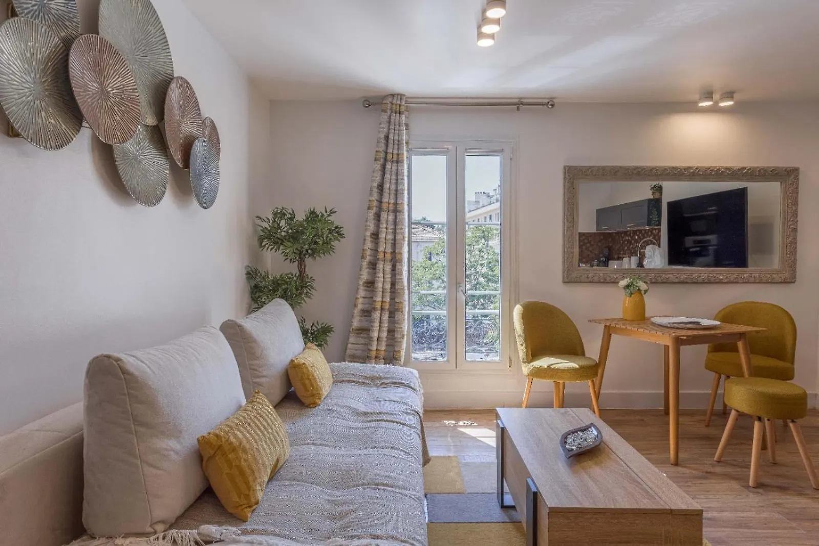 L'Olivier - 1 Chambre, Clim, Palais & Plage, Fraichement Renove 칸느